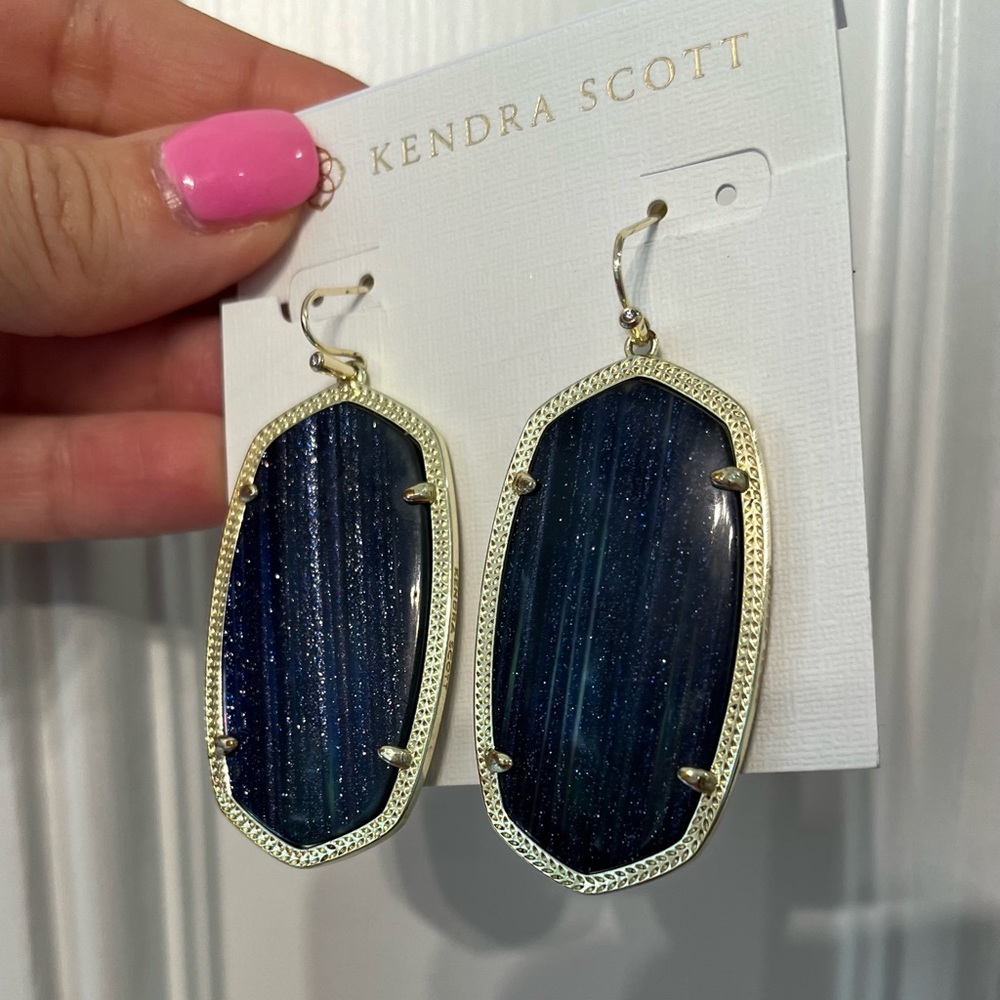 KENDRA SCOTT navy dusted glass Danielle earrings
